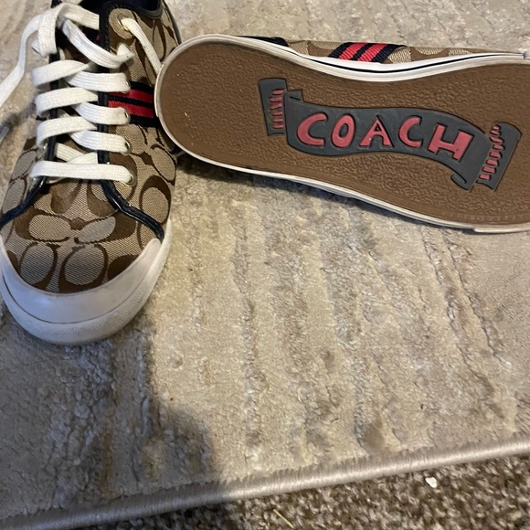 Coach Women’s Tan Sneakers Sz 10 - Picture 6 of 7